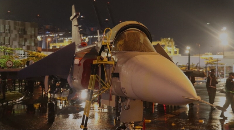 Imagem JPG, Chegada de caça da FAB em Navegantes altera trânsito na noite de quinta-feira