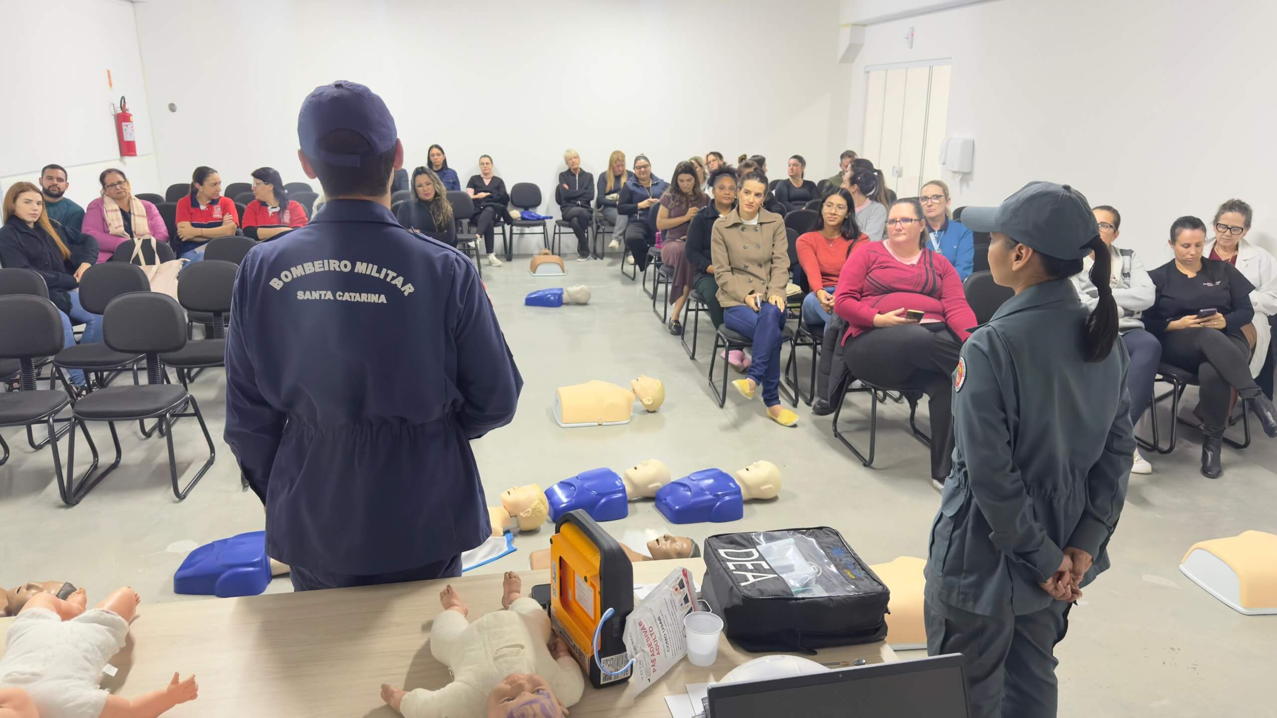 Imagem JPG, Corpo de Bombeiros Militar capacita Saúde de Penha sobre atendimento de parada cardiorrespiratória