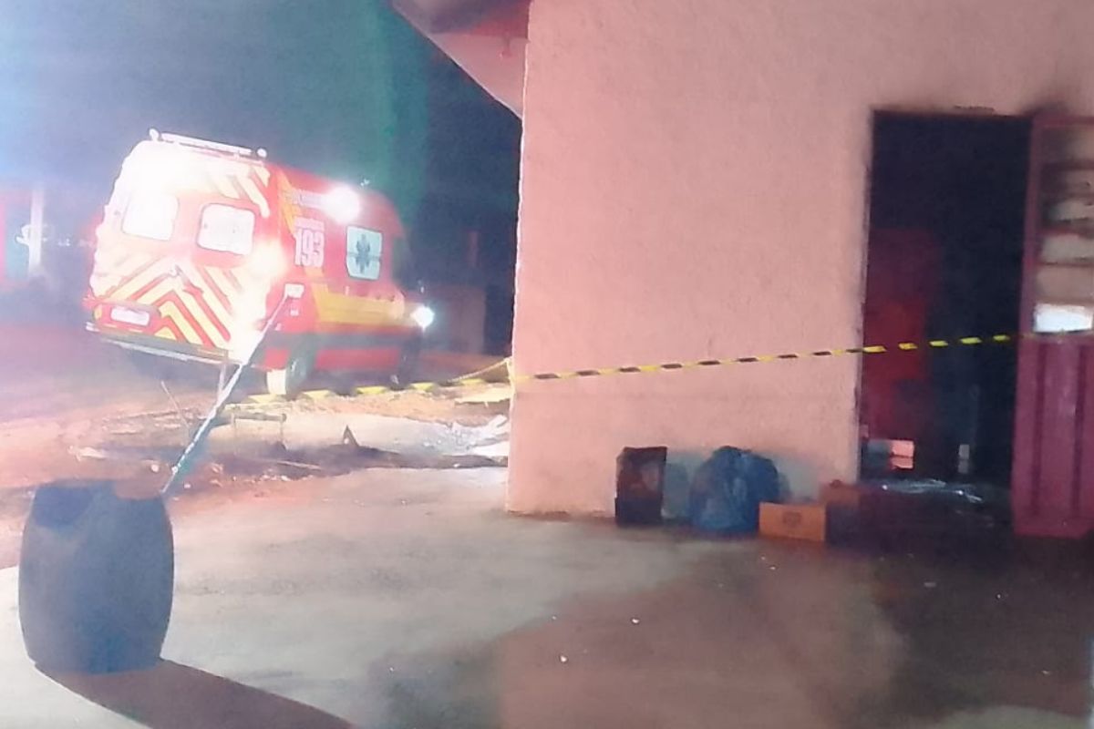 Imagem JPG, Suspeitos invadem boate, atiram e causam possível incêndio criminoso em SC