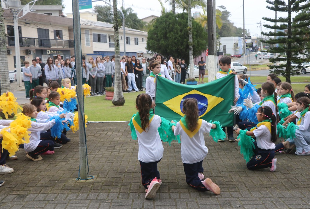 Imagem JPG, Abertura da Semana da Pátria é realizada no Paço Municipal de Barra Velha