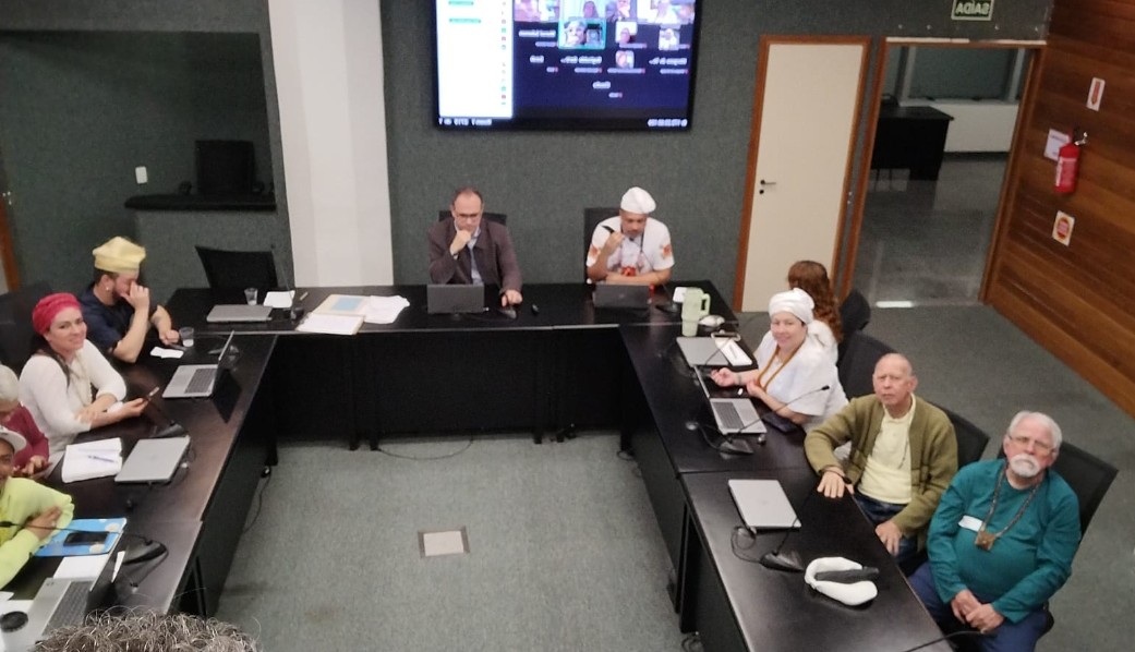 Imagem JPG,  Encontro na ALESC, da Frente Parlamentar dos Povos de Matriz Africana