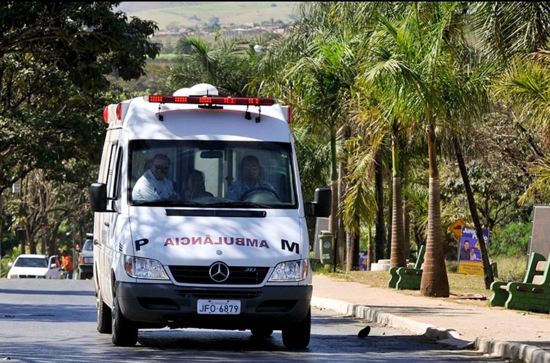 Imagem JPG, Motorista de ambulância de Barra Velha salva bebê de engasgo após abordagem em via pública de Florianópolis