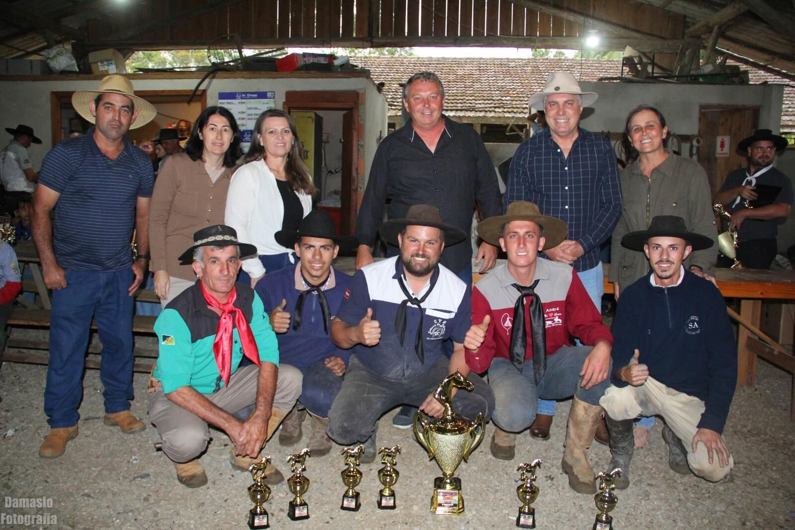 Imagem JPG, São João do Itaperiú celebra tradição com Campeonato Municipal de Laço